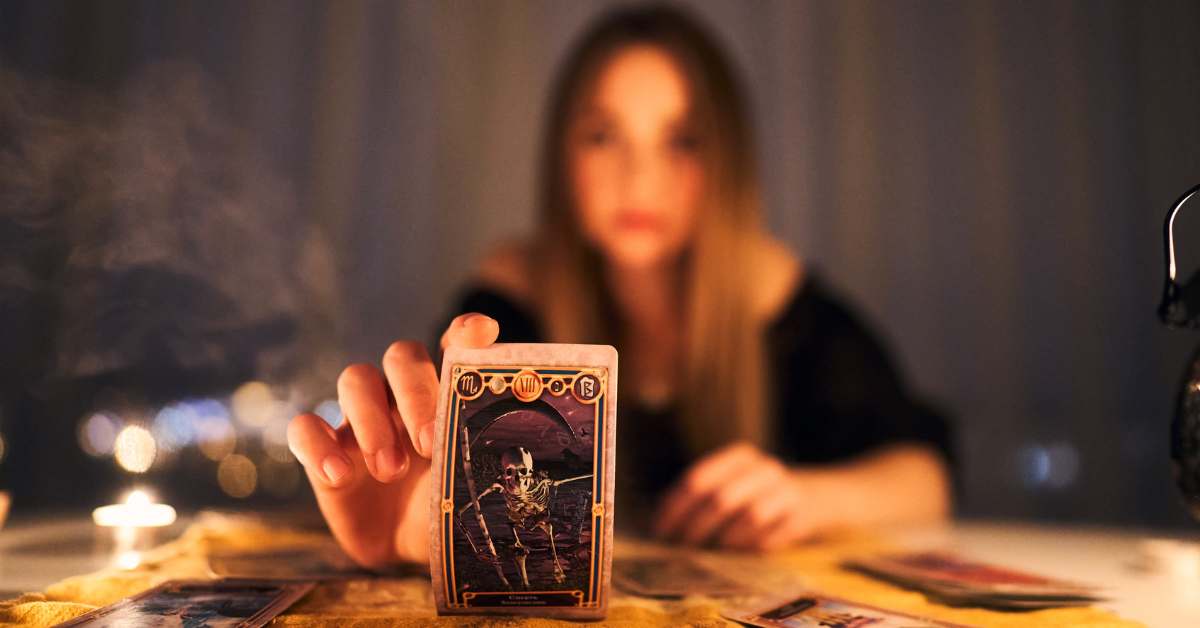 Love and Relationships in Tarot: What Each Card Tells You